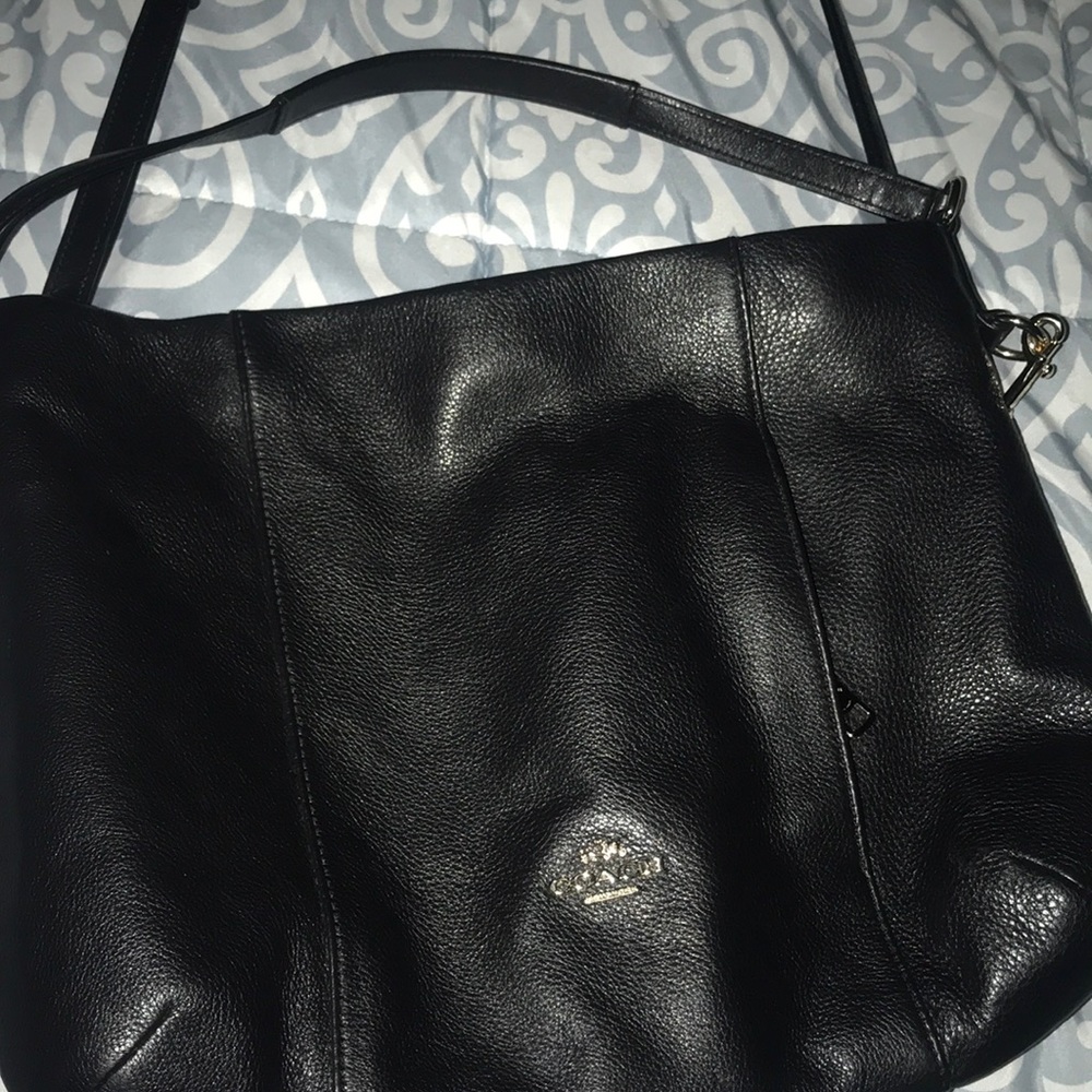 Adorable coach crossbody